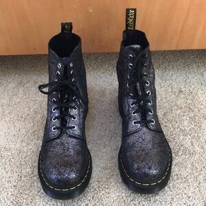 DR. MARTENS 1460 pascal 8 eyelet shiny Size 8 boots
